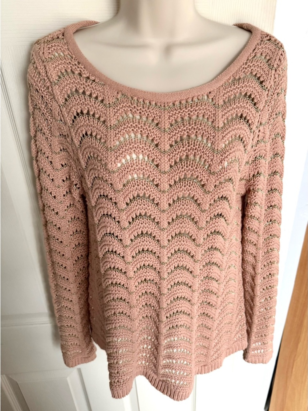 INC Scallop-Weave Pink and Gold Scoop Neck Sweater Size Large